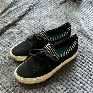 Blowfish knit sneakers 7.5